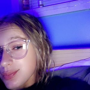 Meet your Posher, Kloe